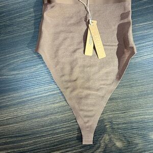 Skims Sheer Sculpt High-Waisted Shapewear Thong Women XS Jasper SH-HWT-0251